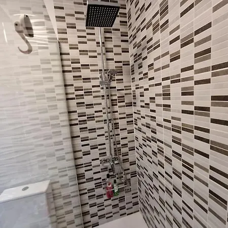 2 Bedrooms With Ocean View דירה אדחה