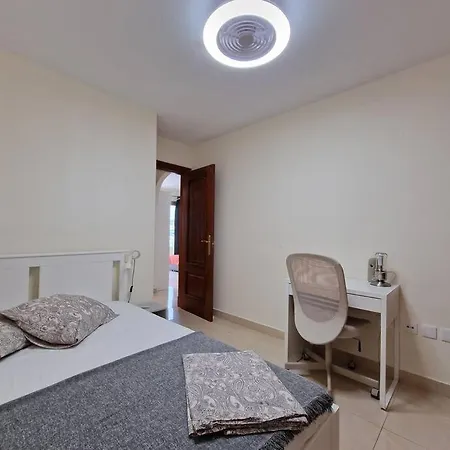 2 Bedrooms With Ocean View אדחה