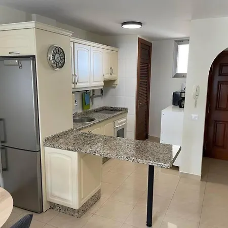2 Bedrooms With Ocean View * אדחה