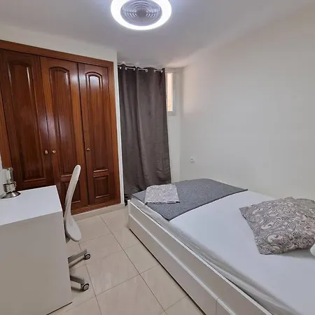2 Bedrooms With Ocean View דירה
